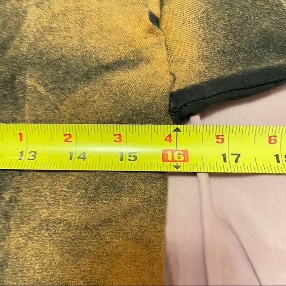 Hand reverse dyed youth S tshirt with Frida Kahlo dia de los muertos - Picture 5 of 6